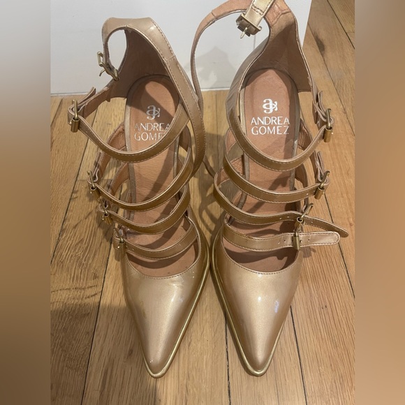 Andrea Gomez Buckle Pump Heel - Picture 1 of 6